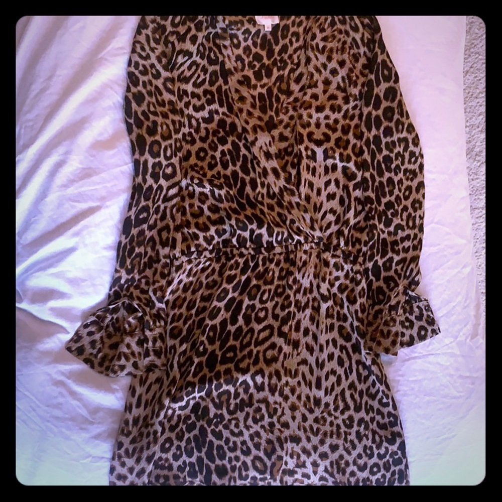 Cheetah print long blouse, over the knee dress